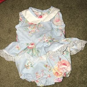 Peter Pan collar romper